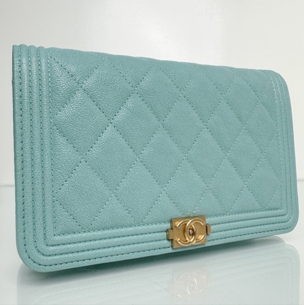 VERY RARE!!! New! Chanel CC Tiffany Blue Boy Wallet on Chain Mini BAG Teal Mint - Picture 3 of 15